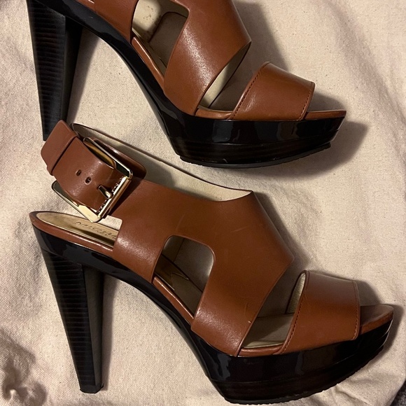 Michael Kors heels - Picture 1 of 4